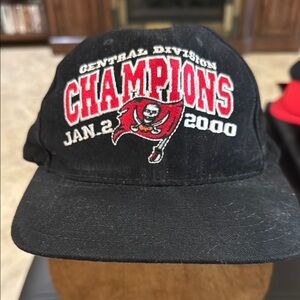 Tampa Bay Buccaneers Central Division Champions Jan 2000 Black Baseball Cap